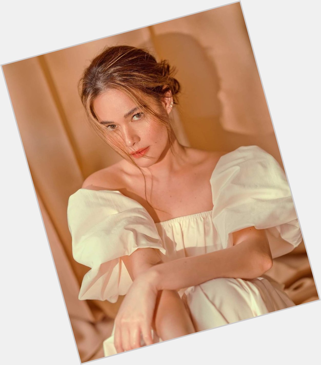 Happy birthday, Bea Alonzo! May all your birthday wishes come true.    