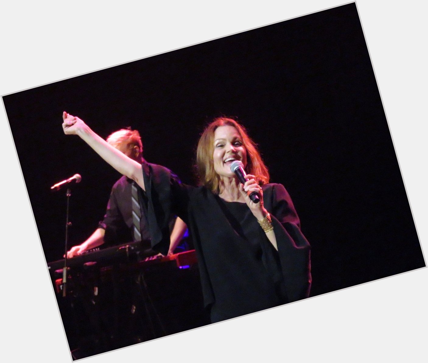 Happy Birthday to Belinda Carlisle of    Pic taken at a solo show at in 2018. 