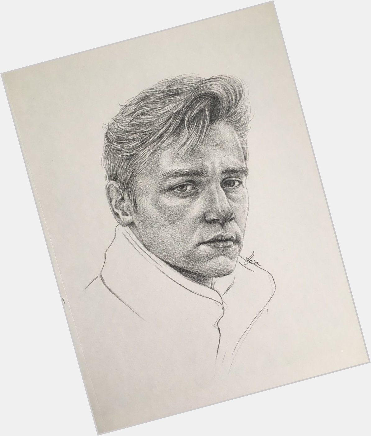 Happy birthday to Ben Hardy I can t seem to get him right 