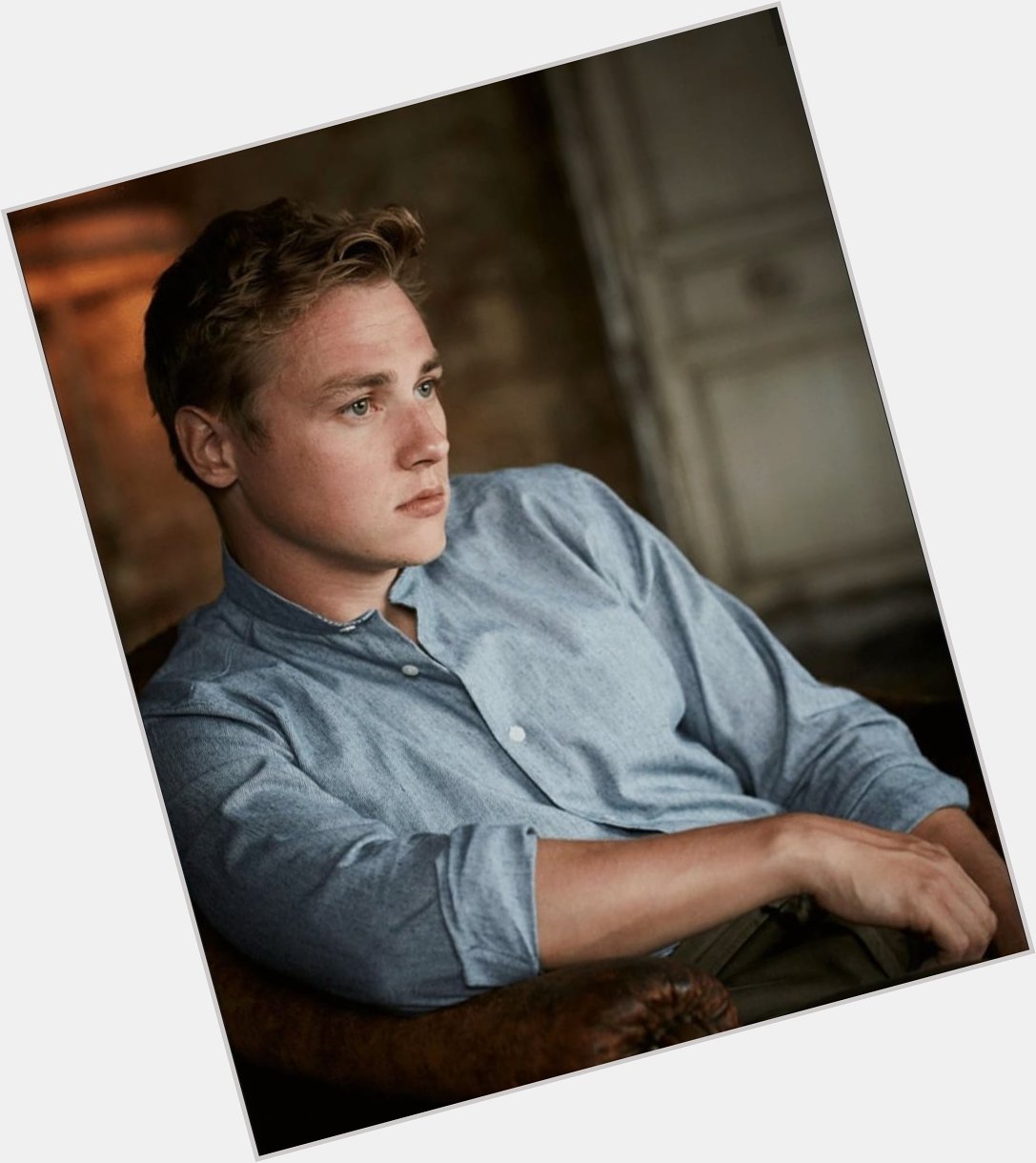 So somebody is now 29 years old. 1991 was a great year, so...

HAPPY BIRTHDAY BEN HARDY SEU LINDO! 