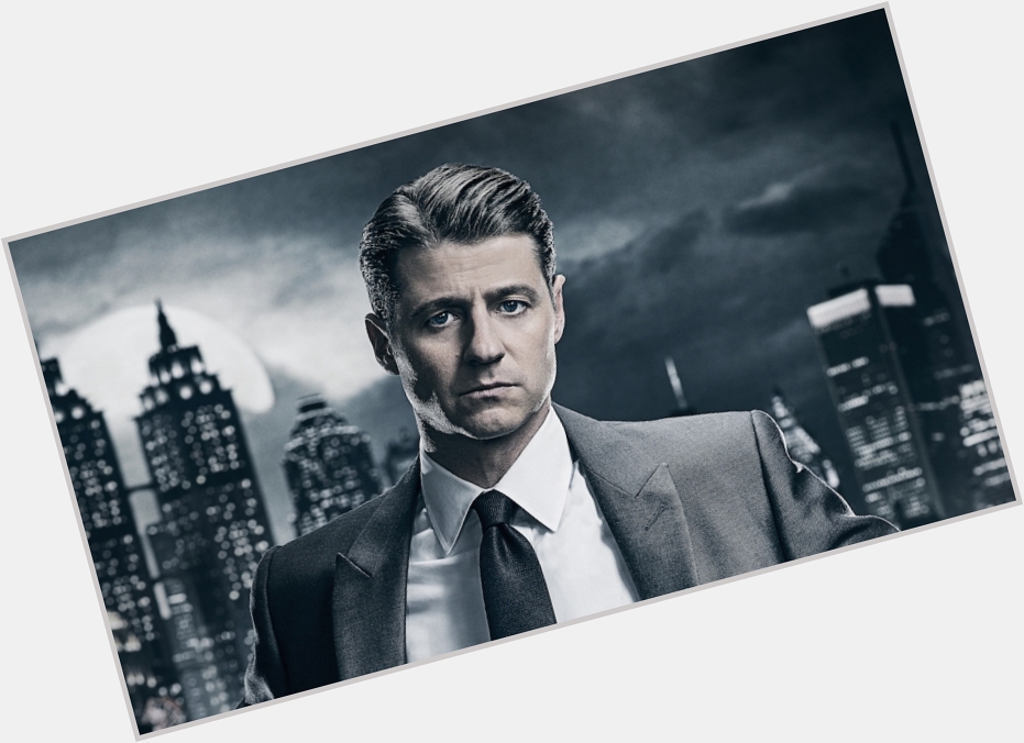 He is the rising star of the Gotham PD, today we wish James Gordon aka Ben McKenzie a very happy 42nd birthday!!! 