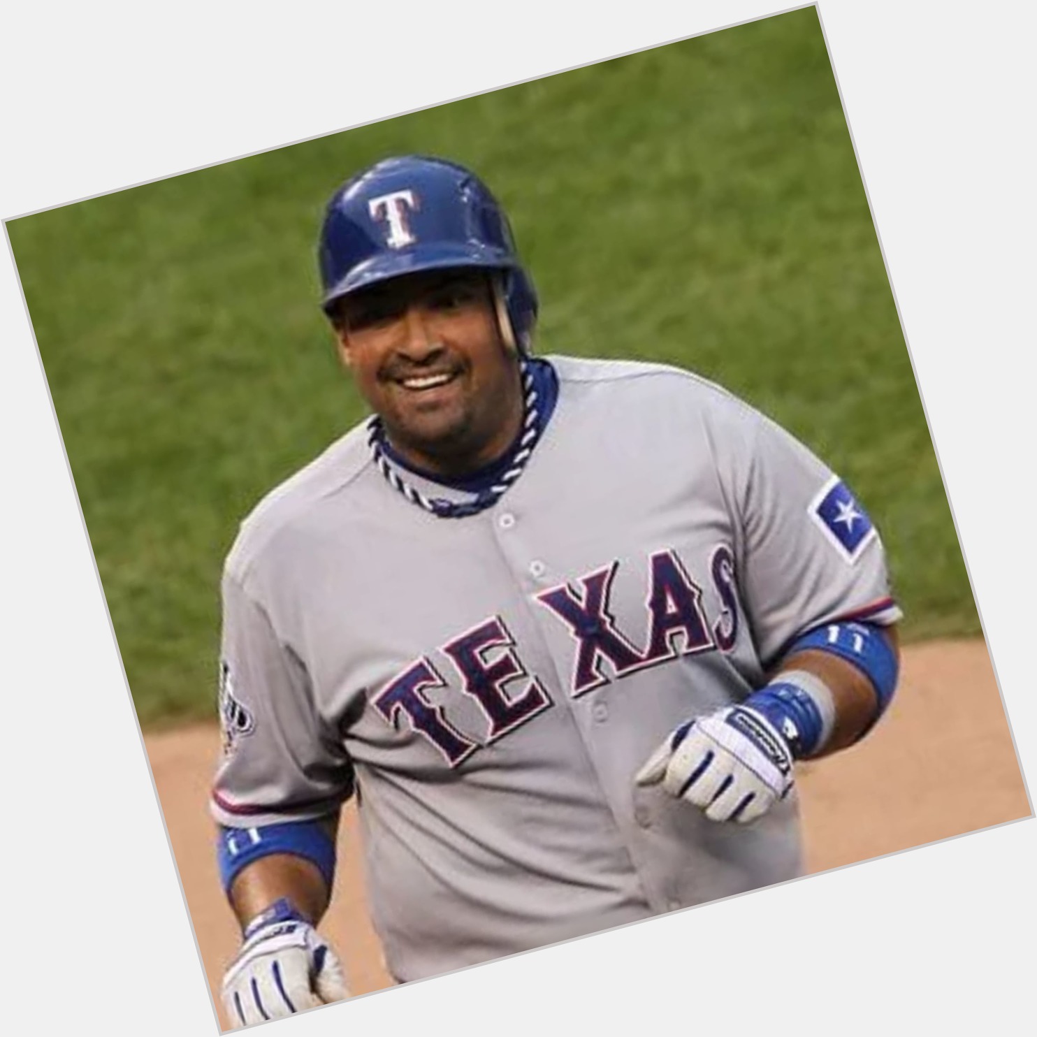 Happy birthday to former catcher Bengie Molina. 