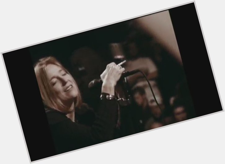Happy Birthday to Beth Gibbons! Here\s her performing \Glory Box\ live in 1997. 