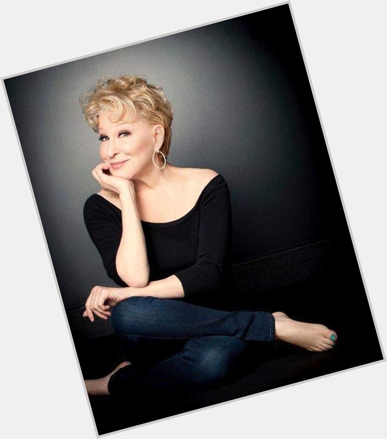 Happy 77th Birthday American Singer, Actress & Comedian Bette Midler 