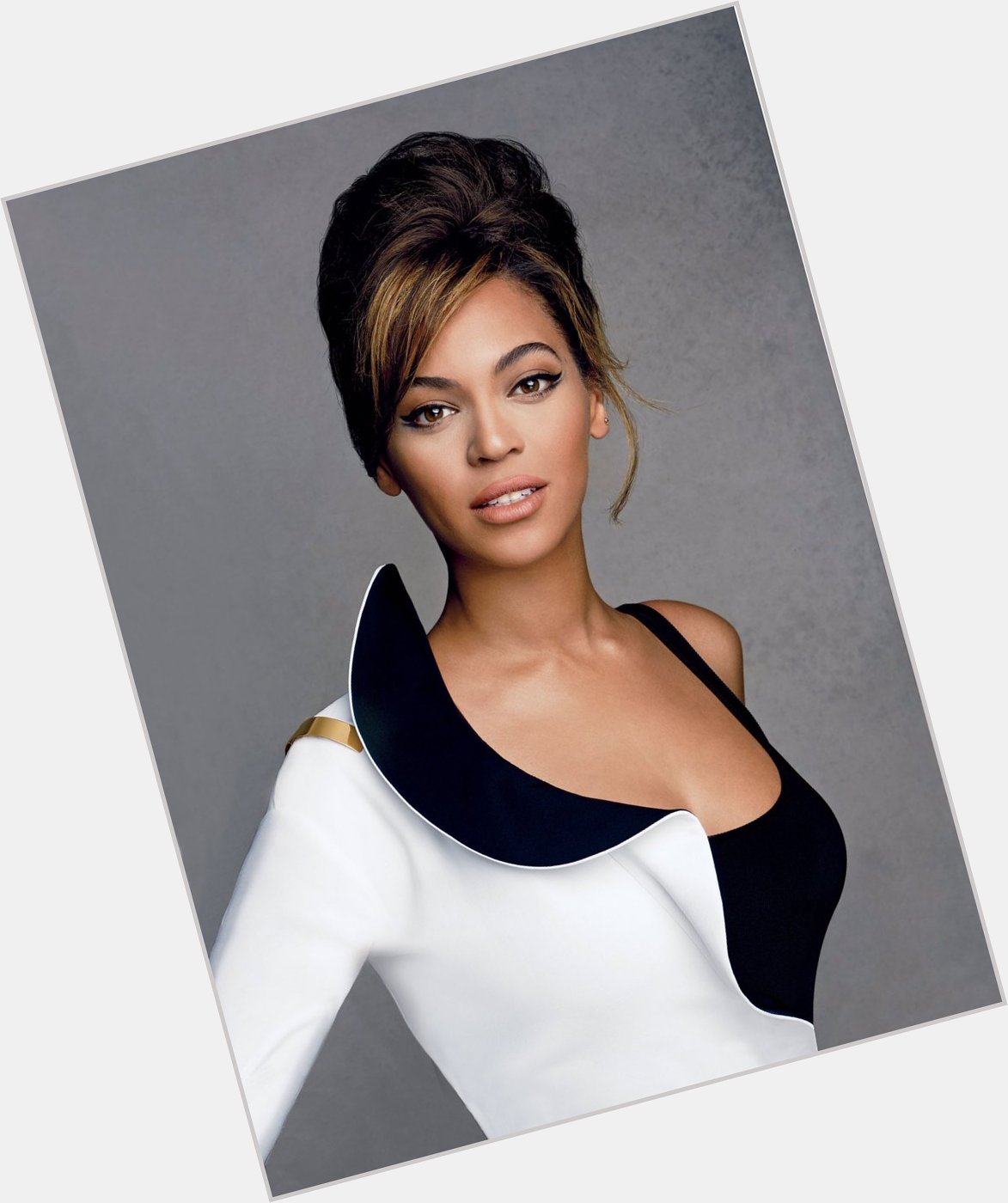 Happy 36th birthday to the greatest living entertainer alive Beyoncé Knowles. 