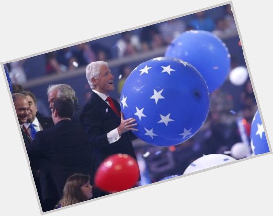 Bill Clinton wishes Obama happy birthday, reminds everyone of his love of balloons  