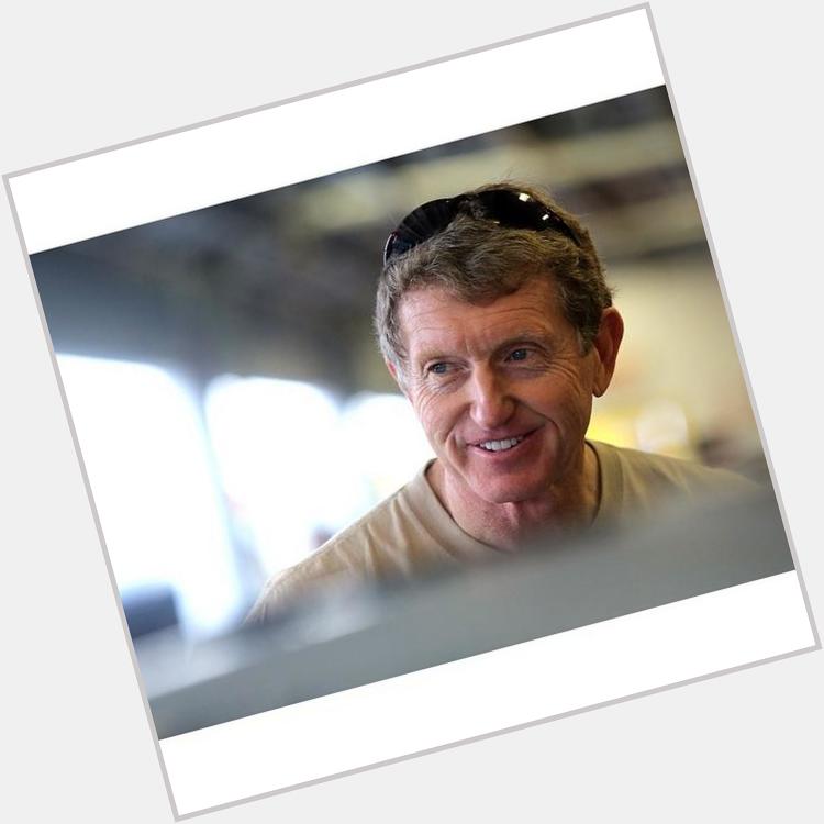 Happy birthday to NASCAR legend Bill Elliott! Awesome Bill from Dawsonville will be inducted into the NASCAR Ha... 