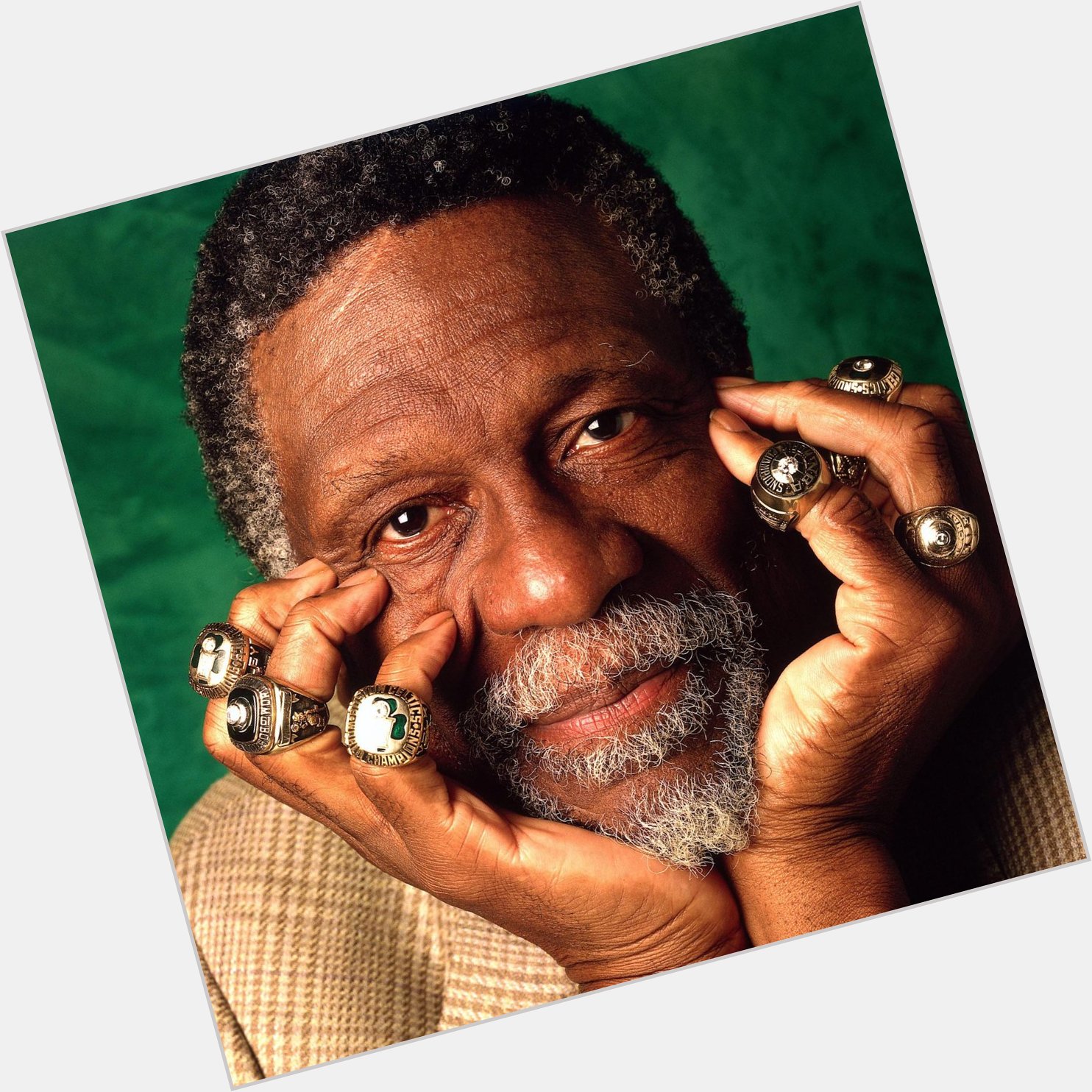 \" Happy Birthday to 11x NBA Champion Bill Russell! not enough fingers for those rings