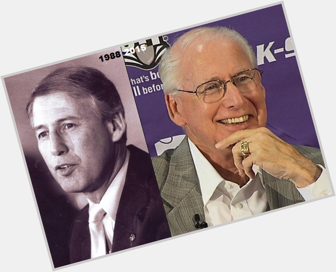 Happy 76th Birthday, Bill Snyder! Pics from his 1988 introductory press conference and one from 2015: 