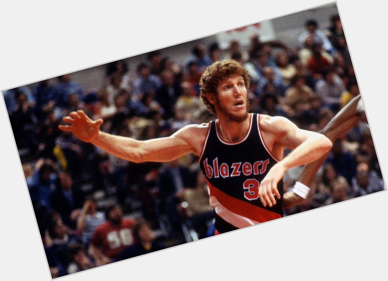 Happy 69th birthday to NBA Hall of Famer Bill Walton, who was born on this day in 1952. 