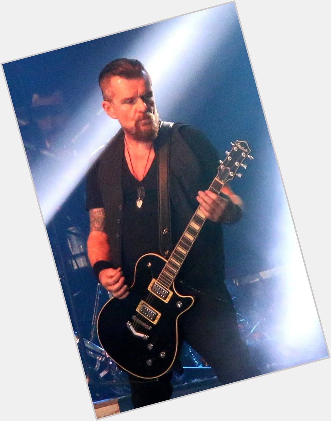Happy Birthday on May 12 to The Cult guitarist  and (co-) songwriter Billy Duffy 