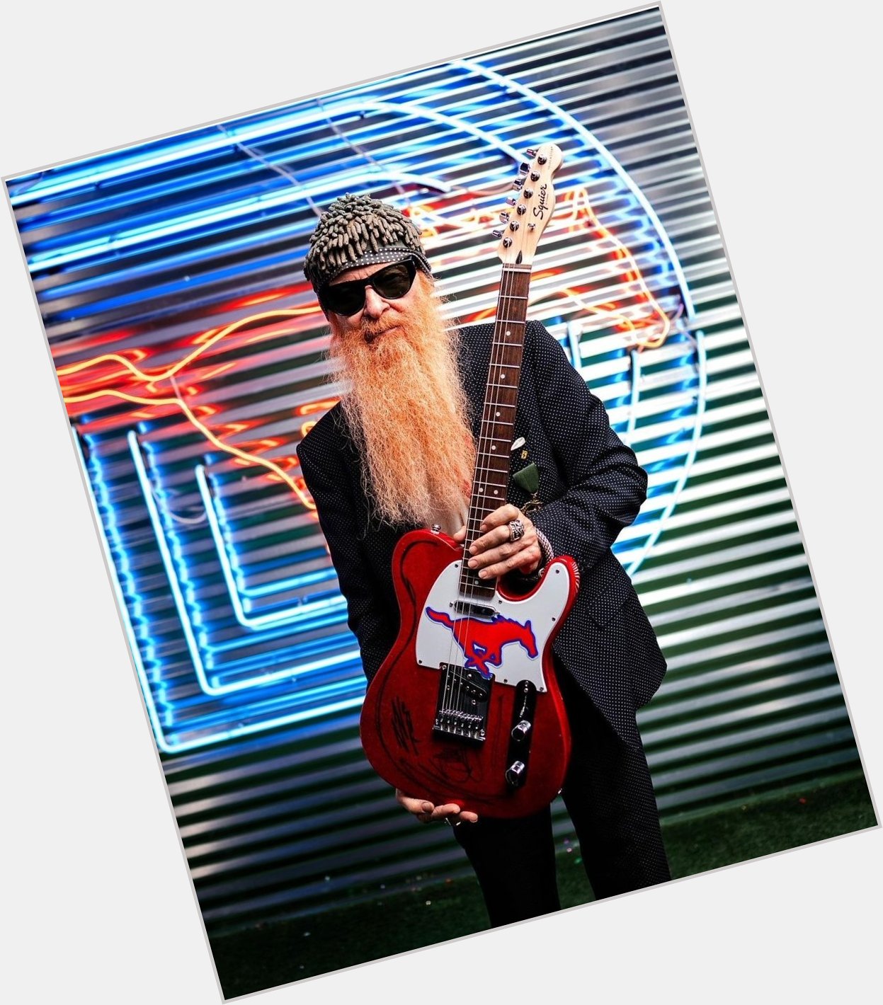 Happy 72 birthday to the legendary ZZ Top singer and guitarist Billy Gibbons! 