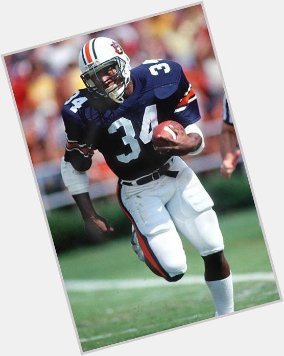 Happy Birthday to Bo Jackson. This man knows football and baseball like the back of his hand 