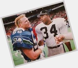 Happy 52nd birthday to Bo Jackson...remember when the Boz called him out in Seattle!  