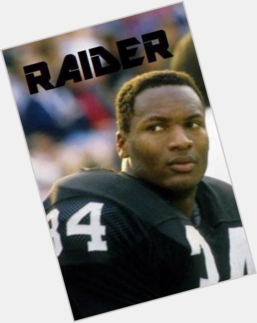    Happy 52nd Birthday Bo Jackson, possibly the gr8est Raider of all time!   