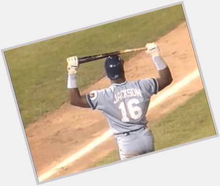 Bo Jackson snapping a bat over his head is one of the most remarkable things seen Happy 55th birthday ! 