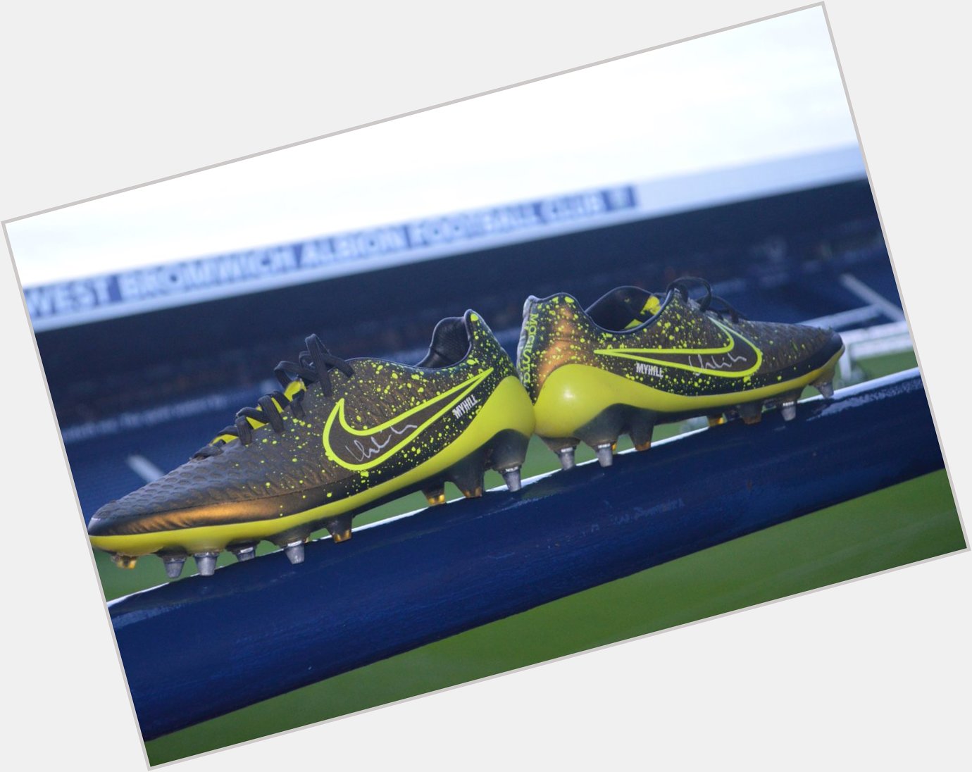  Happy Birthday, Boaz Myhill!

and follow to win a signed pair of the Welshman\s boots... 
