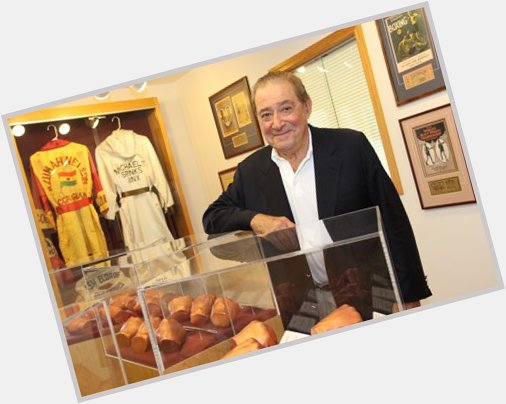 Happy birthday to promoter and 1999 Hall of Fame Inductee Bob Arum! 