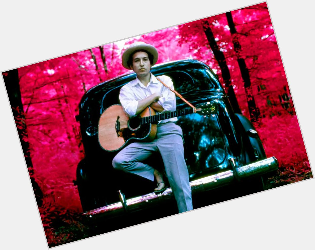 Happy Birthday, Bob Dylan !!
24 May 1941 