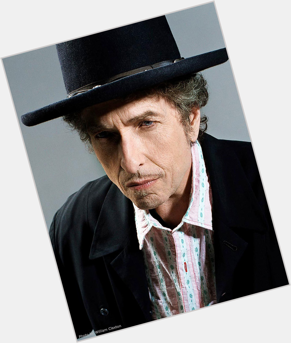 HAPPY BIRTHDAY BOB  DYLAN!

Forever Young (       )  