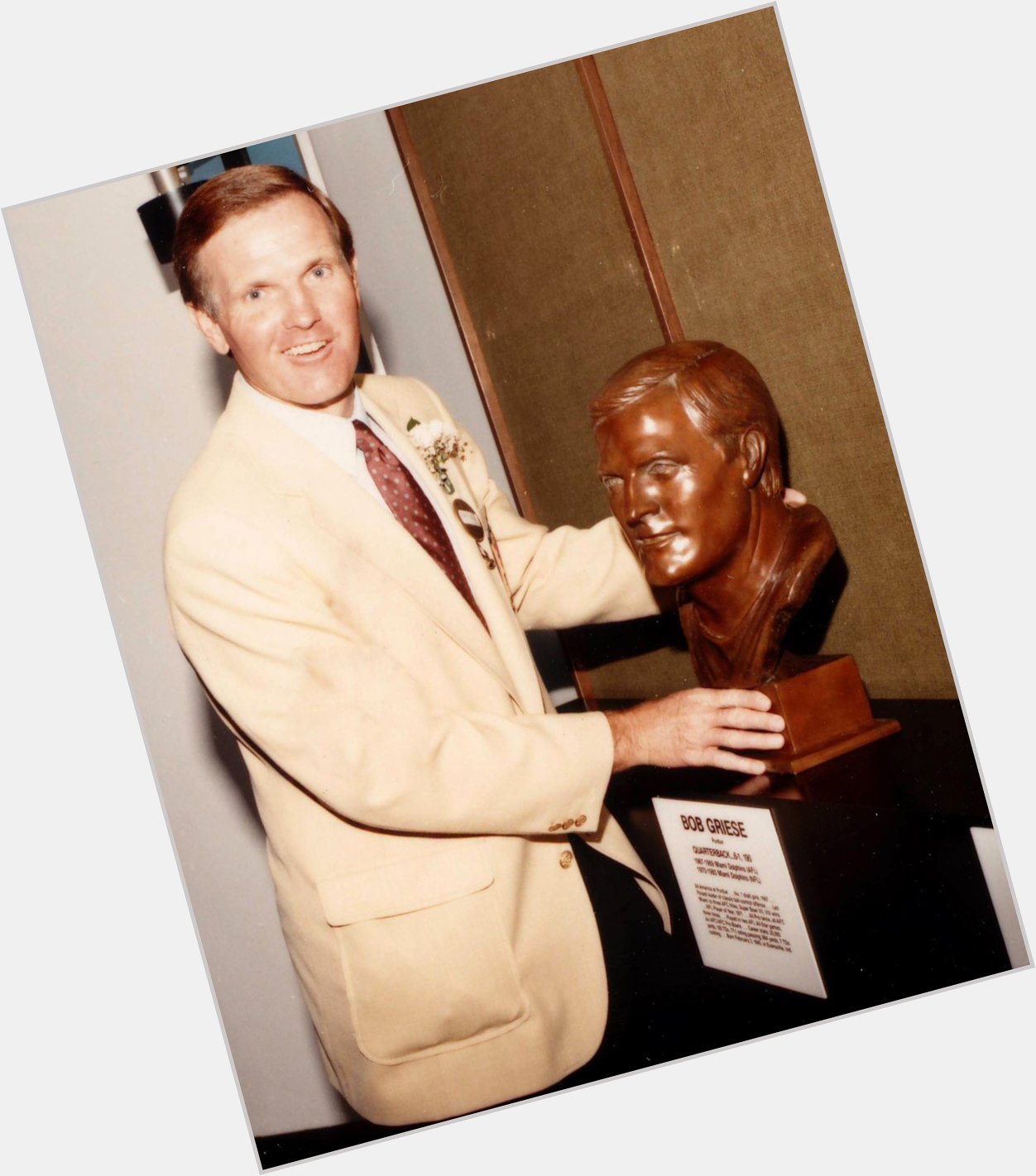 Happy 70th Birthday to Gold Jacket Bob Griese! 

HOF Bio:   