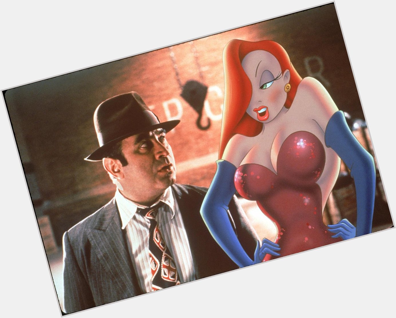 Happy birthday Bob Hoskins, he would have been 73 today. Here he is in \Who Framed Roger Rabbit\ (1988). 
