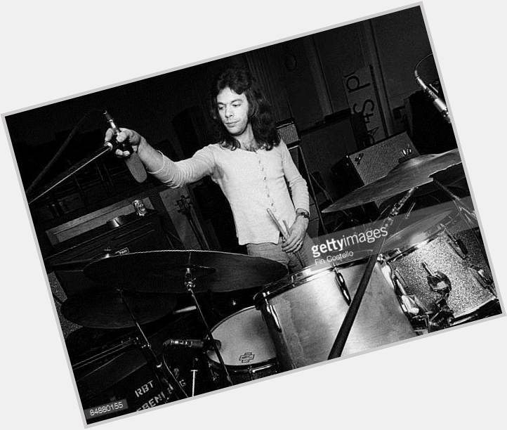 68 years ago, was born Bob Siebenberg, Supertramp\s drummer. Happy birthday. 