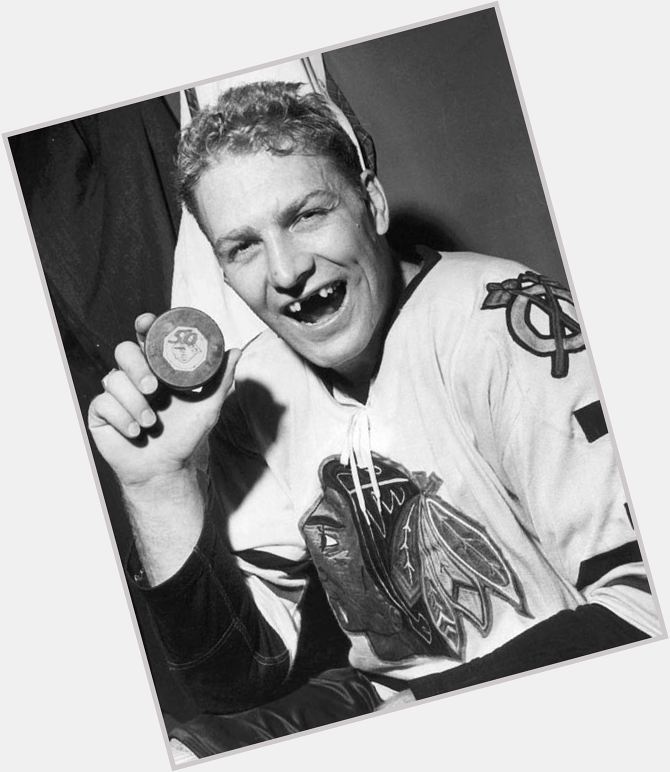 Happy 76th birthday to Bobby Hull! One of the greatest left wingers to ever play the game... 