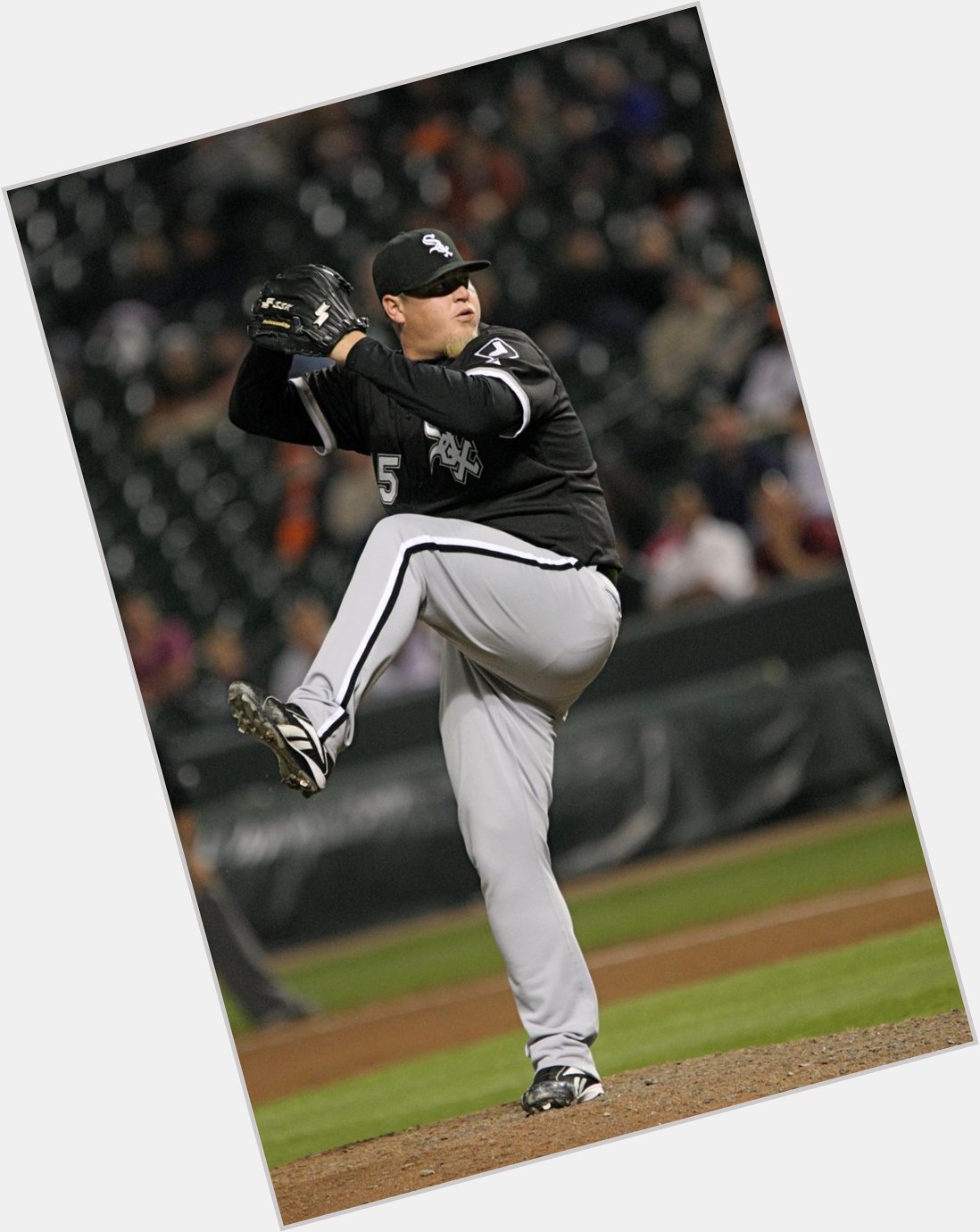Happy 34th Birthday to former Bobby Jenks! A RHR 2005-2010, he had a 3.40 ERA in 329 games and 341.2 IP. 