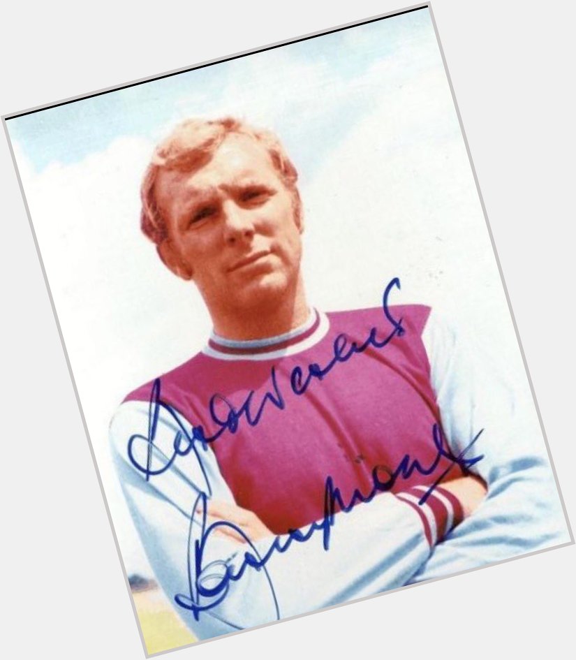Happy Birthday Bobby Moore  would have been 76 today. 