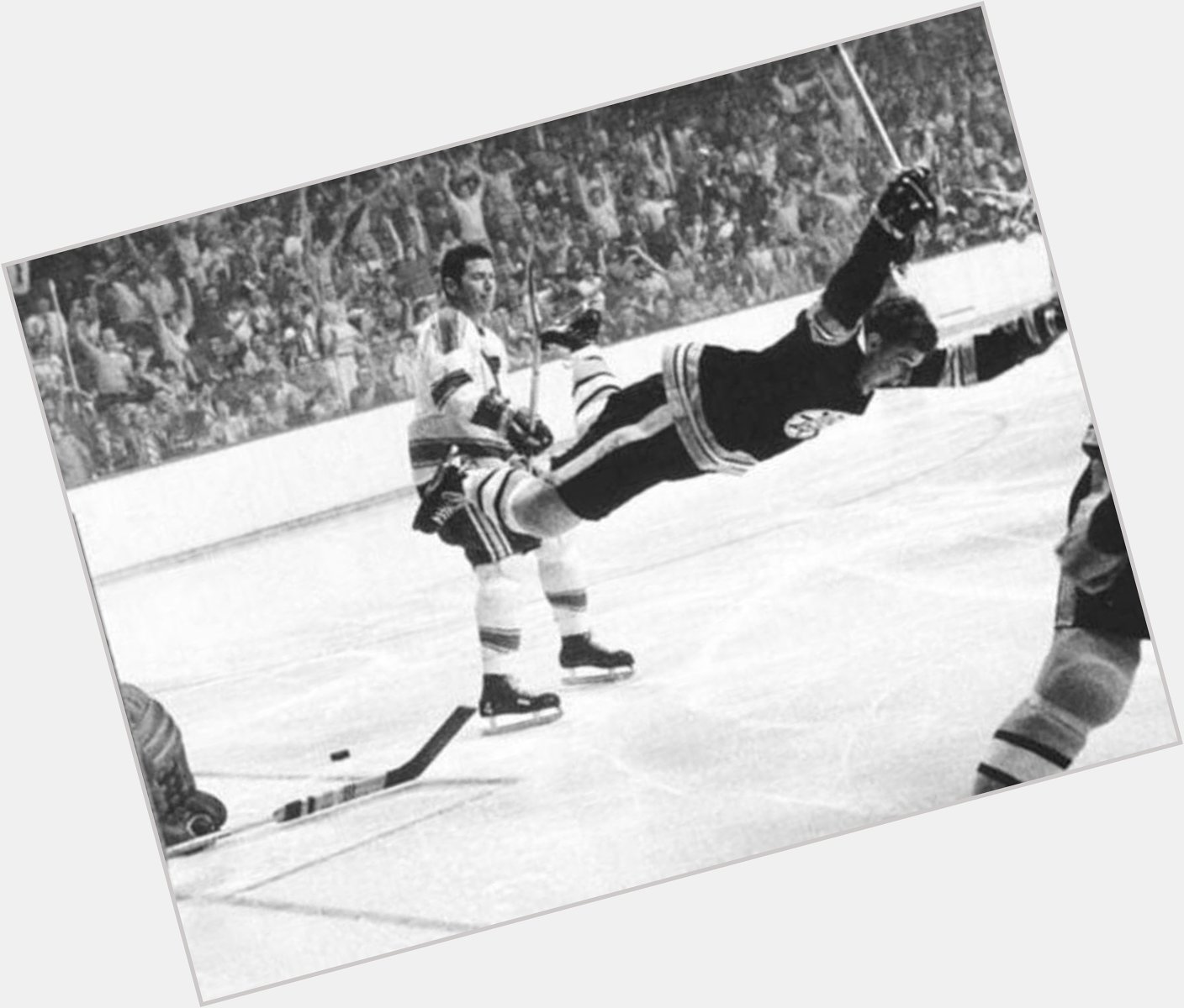 There\s only one number 4  .

Happy 69th birthday to a Boston great, Bobby Orr! 