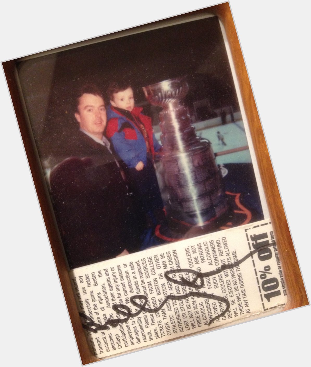 The day met Bobby Orr Kelley Rink ....

Happy Birthday # 27 ..!! 