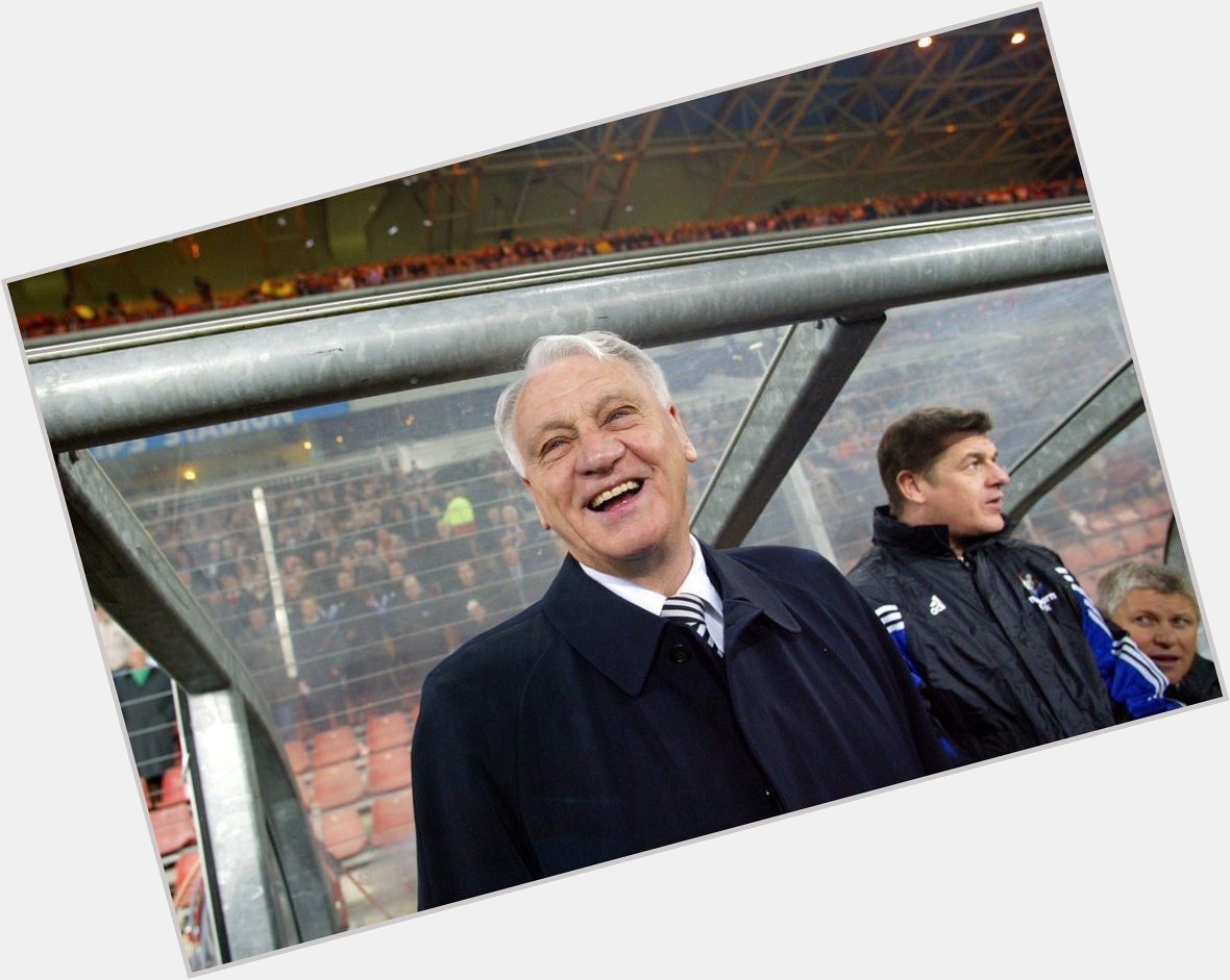 Happy birthday to Sir Bobby Robson. Today would have been his 84th birthday (1933). 