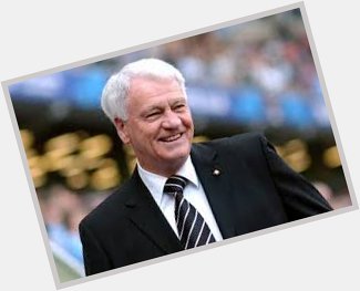 Happy Birthday to the legend that is Sir Bobby Robson, bet he\s having a good time up there 