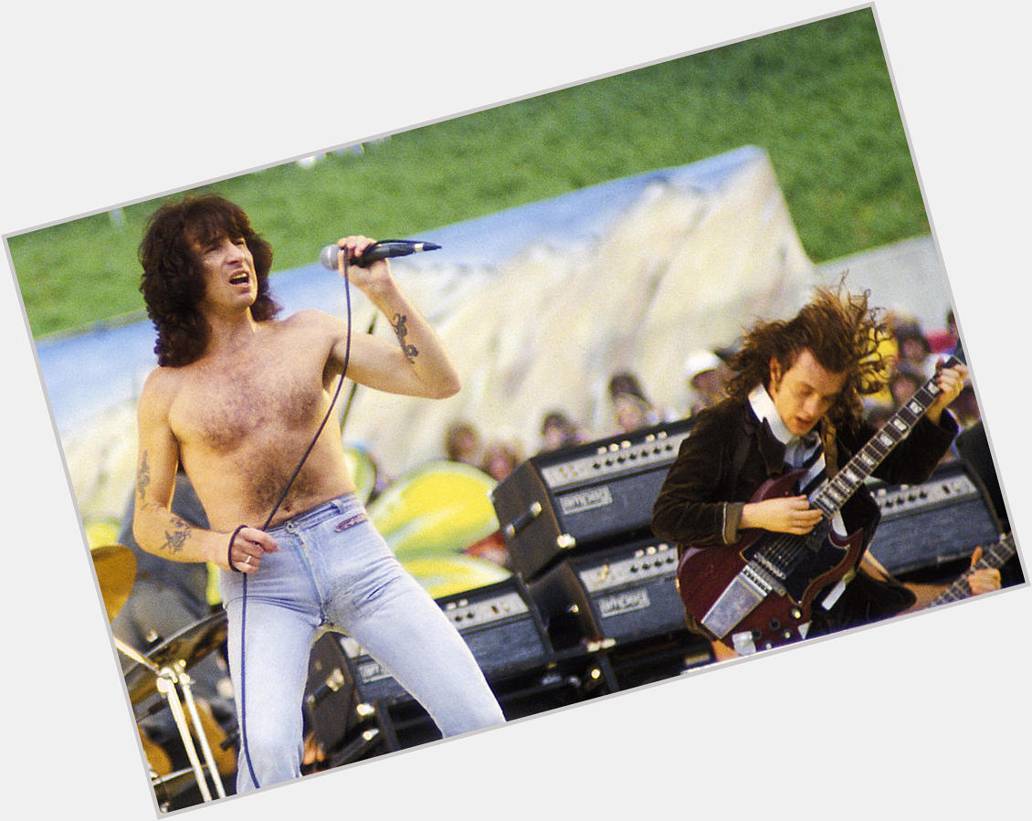 Today is 7/9/21. That means its Bon Scott\s birthday today. Say happy birthday now. 
