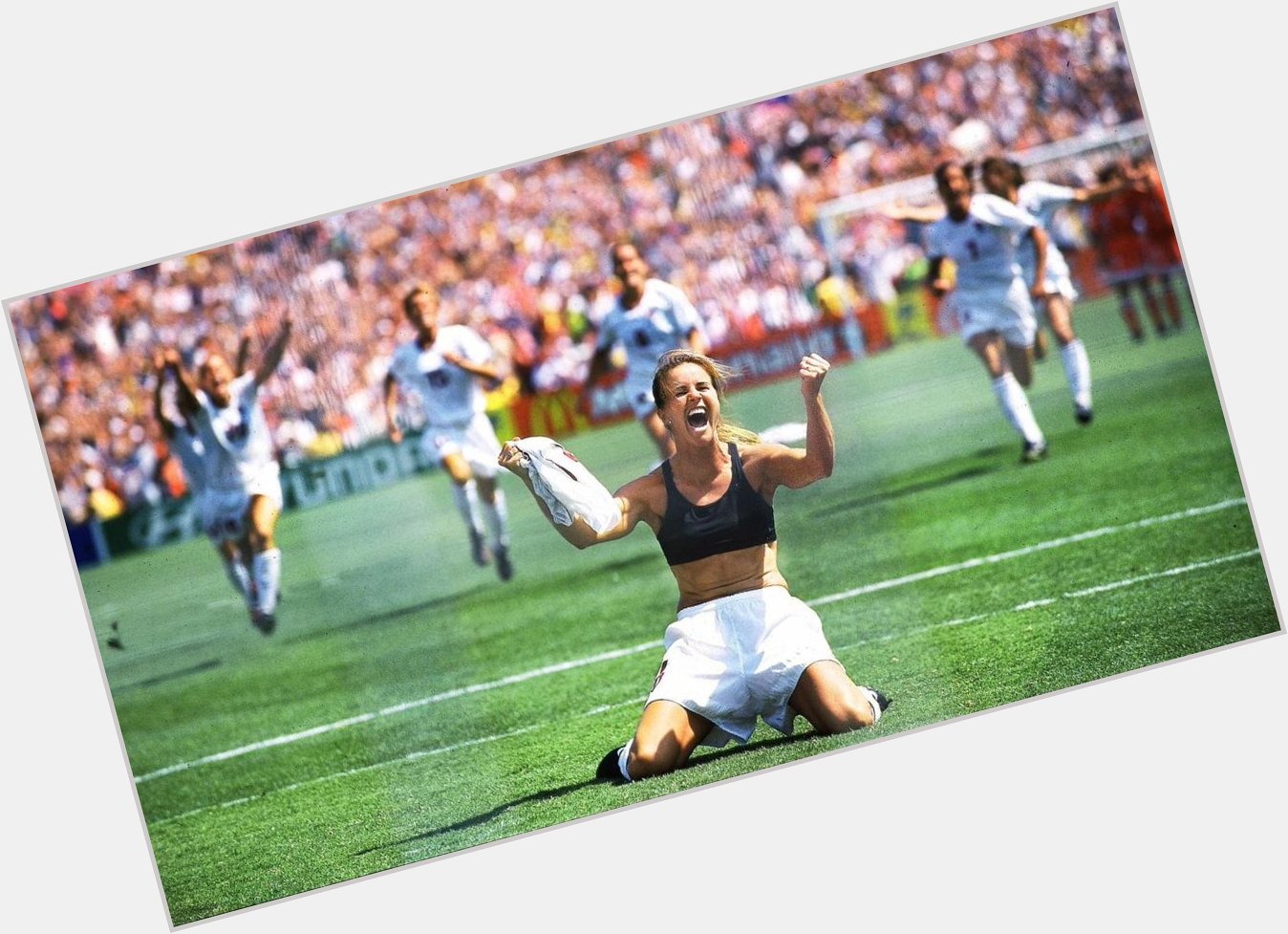 Happy Birthday to Brandi Chastain who turns 49 today! 