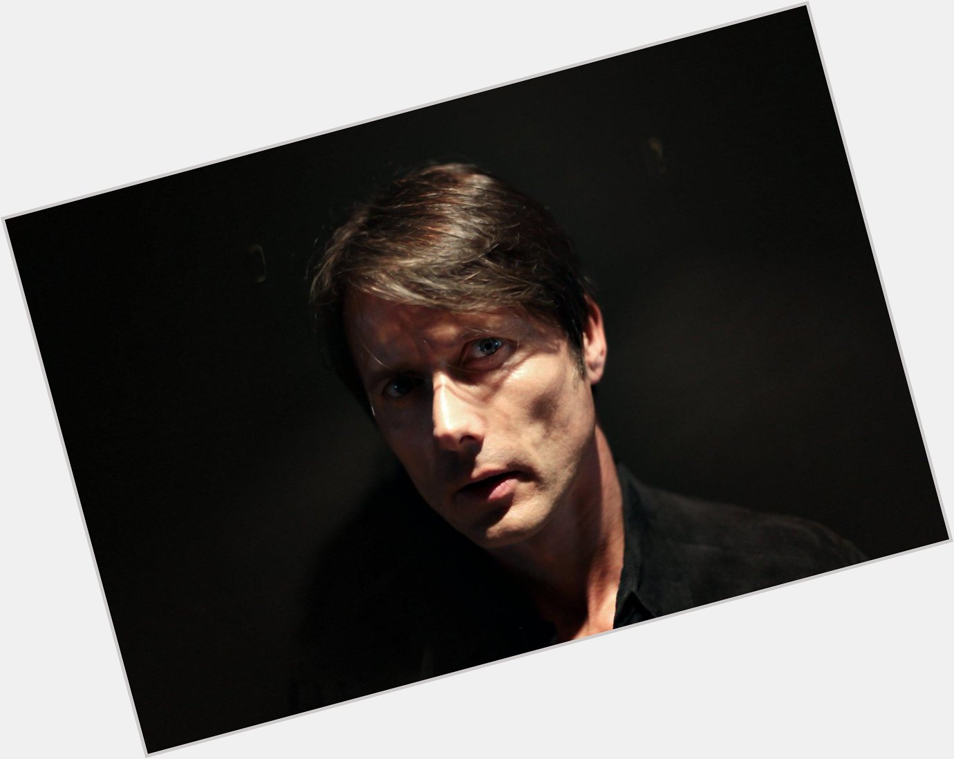 Happy Birthday to Brett Anderson! 48 years young today. Let\s hope for many more for our dark overlord. 