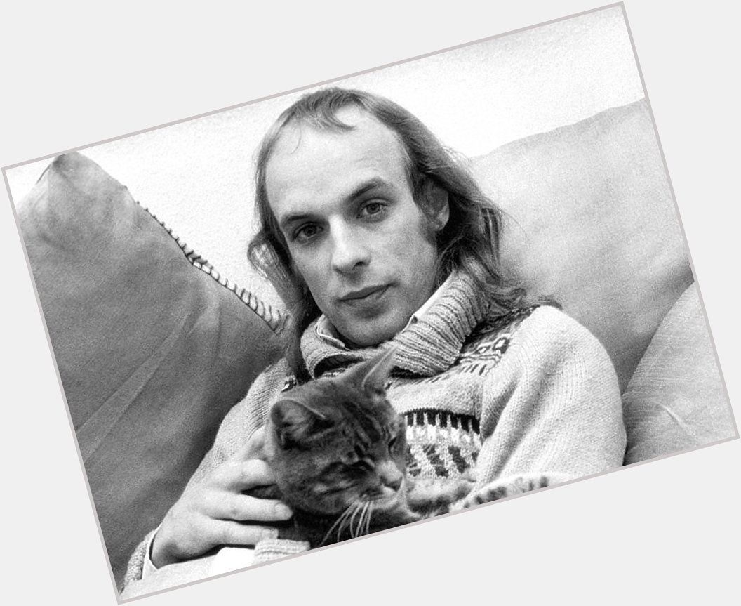 Happy birthday Brian Eno ( Let\s start the party with Brian\s favorite beats:

 
