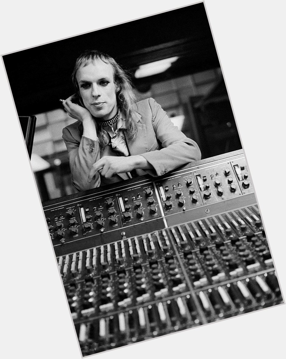 Happy birthday to English musician, record producer, visual artist, and theorist Brian Eno, born May 15, 1948. 