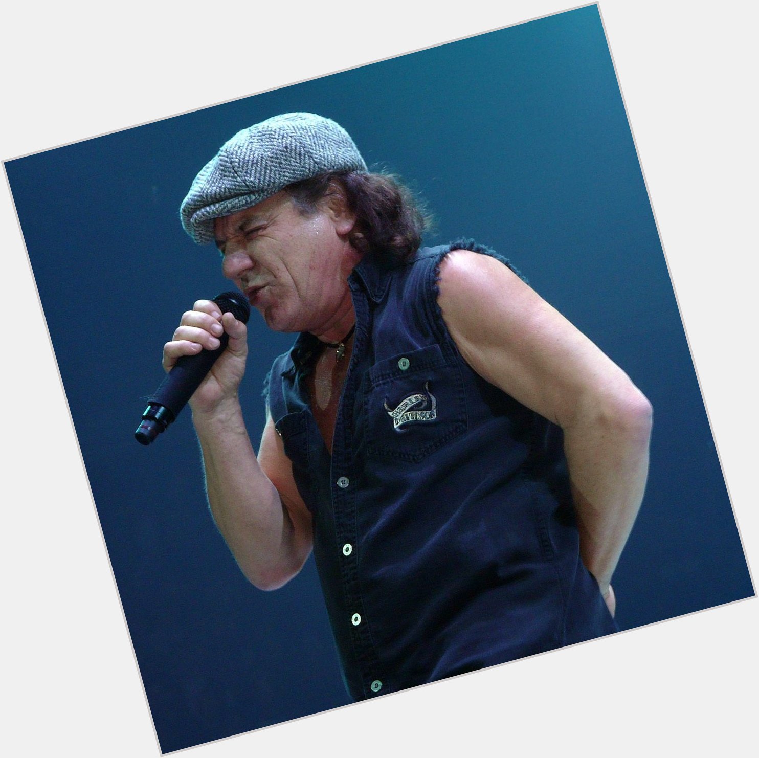 Happy 75 birthday to the legendary AC/DC vocalist Brian Johnson! 