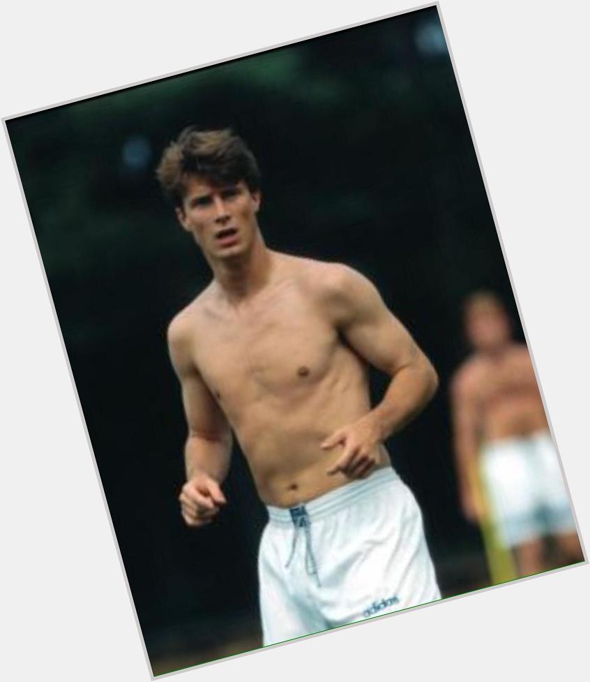 Happy 46th birthday to the legend Brian Laudrup     