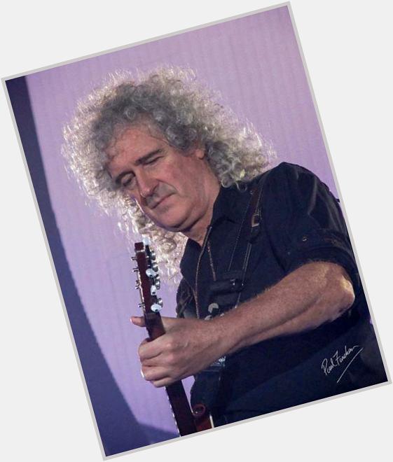 HAPPY BIRTHDAY LEGENDARY \" DR BRIAN MAY \"  WE LOVE U FOREVER 