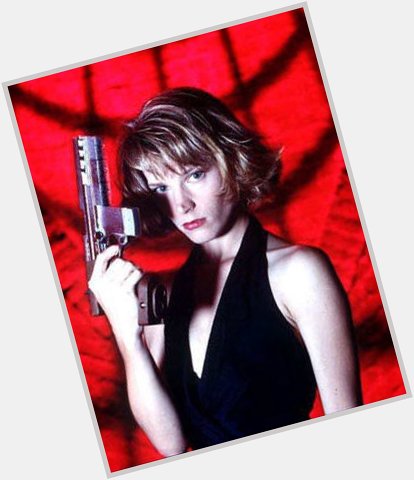 Happy birthday to 90s Anj celebrity crush Bridget Fonda. 