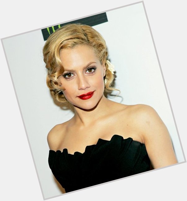  on with wishes Brittany Murphy a happy birthday! 