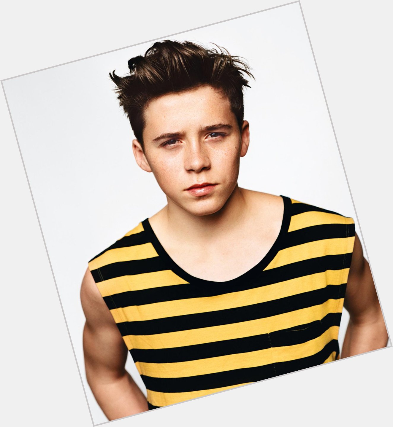 Can you believe this little chap turns 16 today... How time flies! Happy Birthday Brooklyn Beckham! 