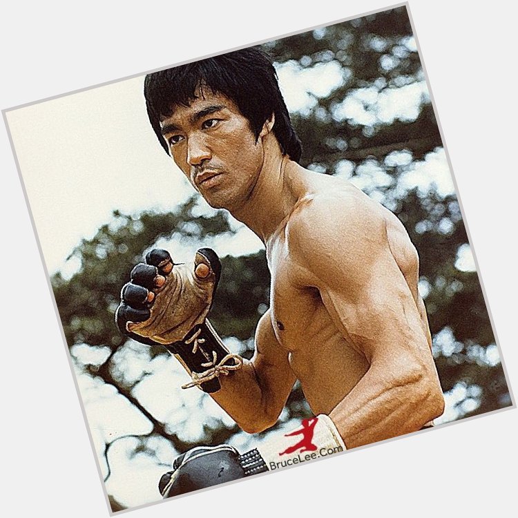 Happy birthday to the legend one of the greatest martial artists  Lee 
