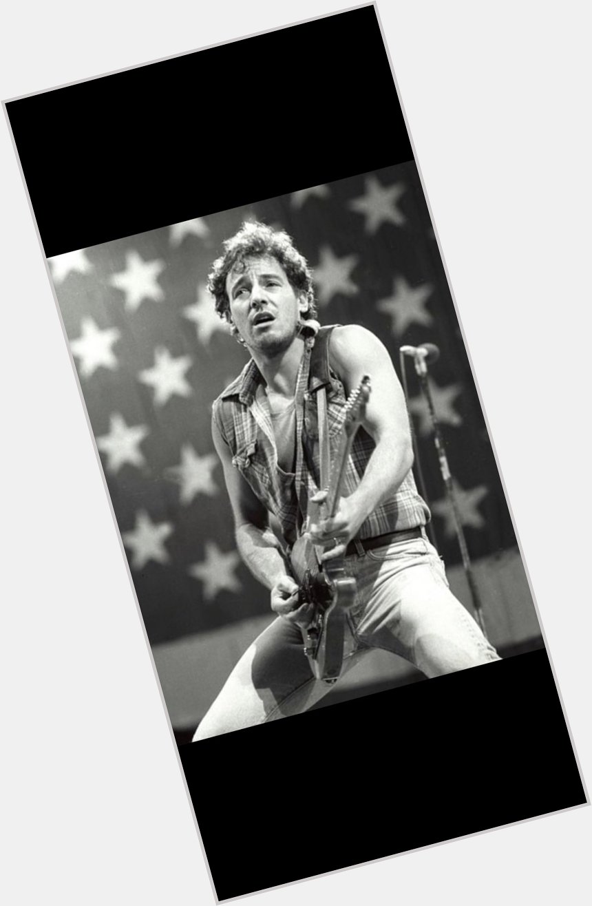 Happy 45th birthday, Bruce Springsteen s Born to Run. Still a classic! 