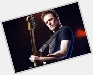 Happy 33rd Martian Birthday Bryan Adams! Remessage 