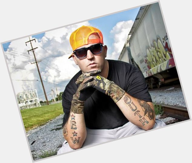 Happy birthday to rapper Warren Anderson \"Bubba Sparxxx\" Mathis born March 6, 1977 in Troup County, Georgia. 