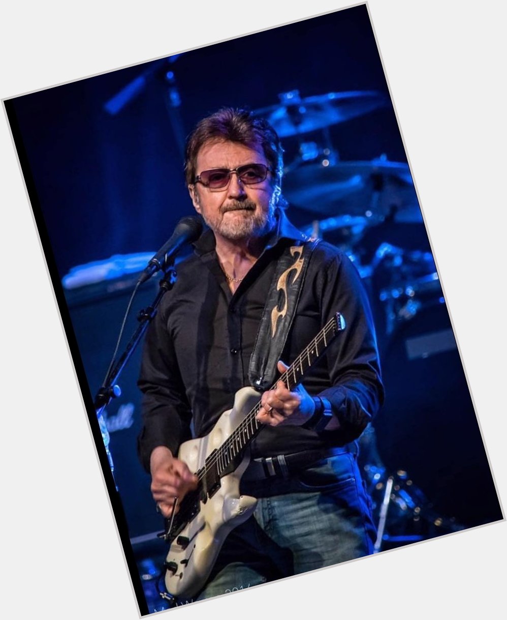 Happy 74 birthday to the amazing Blue Öyster Cult guitarist and singer Buck Dharma! 